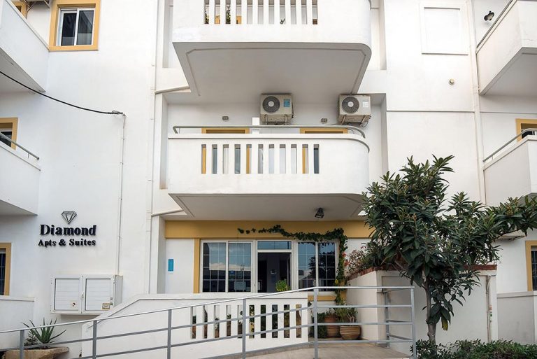 Diamond Apartments & Suites 3*