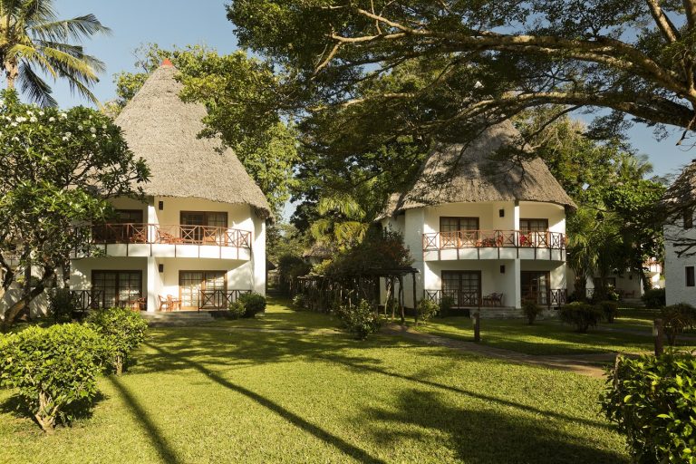 Safari si plaja in Kenya - Neptune Village Beach Resort & Spa 4*