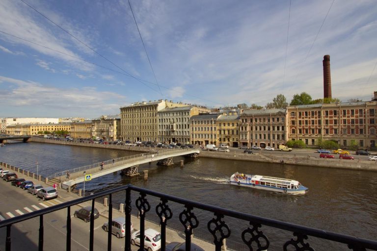 Nopti albe la St. Petersburg - Golden Age Hotel 4*