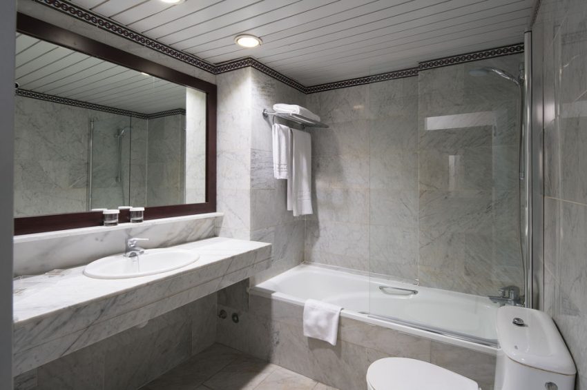 Catalonia Oro Negro Hotel 3* by Perfect Tour - 4 | YEO