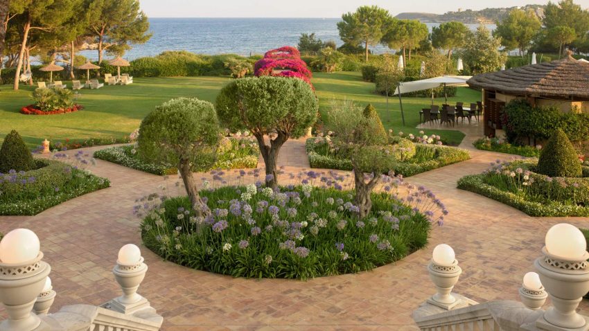 The St. Regis Mardavall Mallorca Resort 5* by Perfect Tour