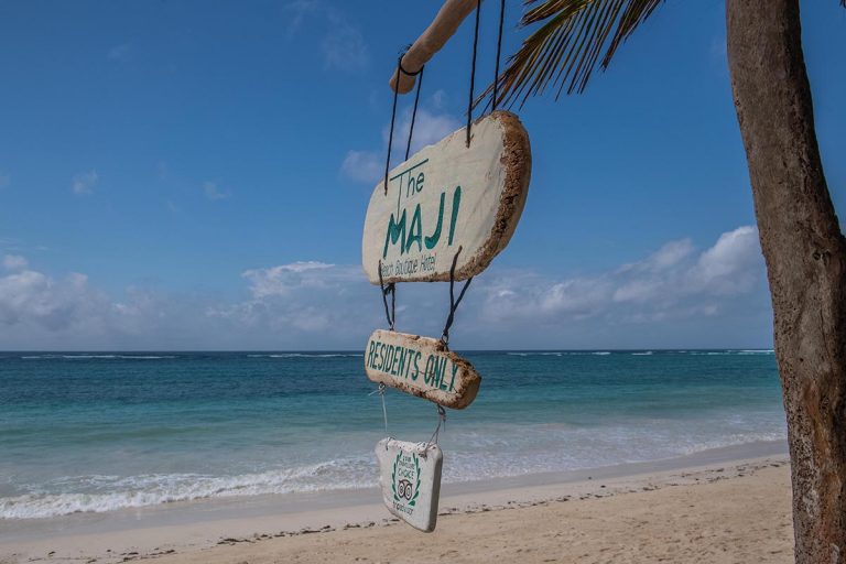 Luna de miere in Kenya - The Maji Beach Boutique Hotel 5*