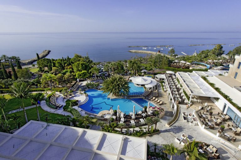 Revelion in Cipru - Mediterranean Beach Hotel 4*