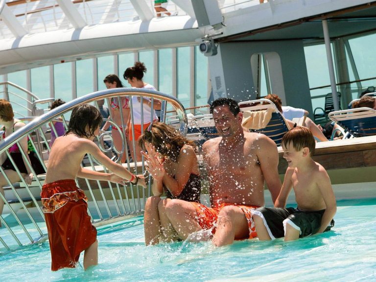 Croaziera in Israel, Cipru si Grecia la bordul navei Rhapsody of the Seas® - 8 nopti