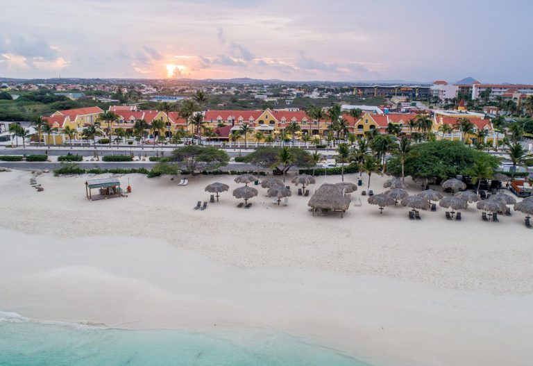 Amsterdam Manor Aruba Beach Resort 4*