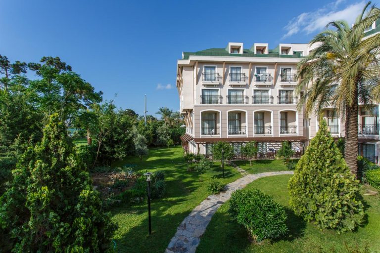 Lucida Beach Hotel 5* - last minute