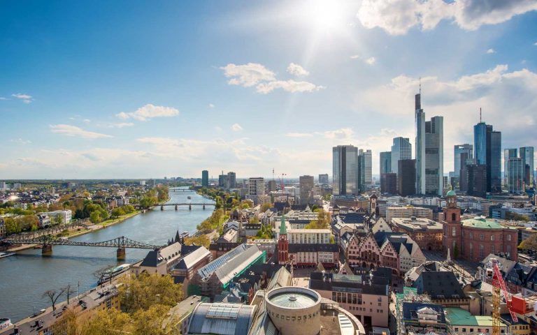 Promotie Aniversara Tarom: bilet avion Bucuresti - Frankfurt