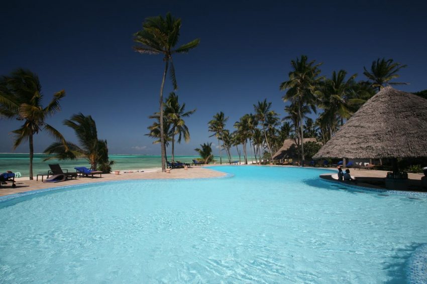 Luna de miere in Zanzibar - Karafuu Beach Resort & Spa 5* by Perfect Tour