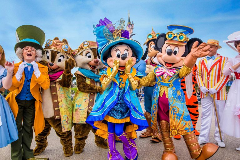 Craciun magic la Disneyland Paris - Disney's Newport Bay Club® 4*