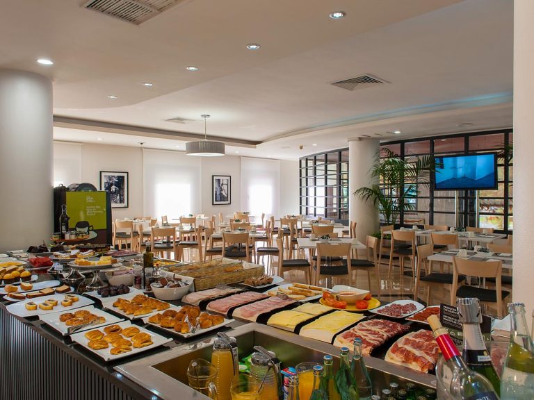 Silken Amara Plaza Hotel 4* by Perfect Tour - 5 | YEO