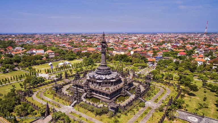 Best deals de la KLM: bilet avion Bucuresti - Denpasar / Bali