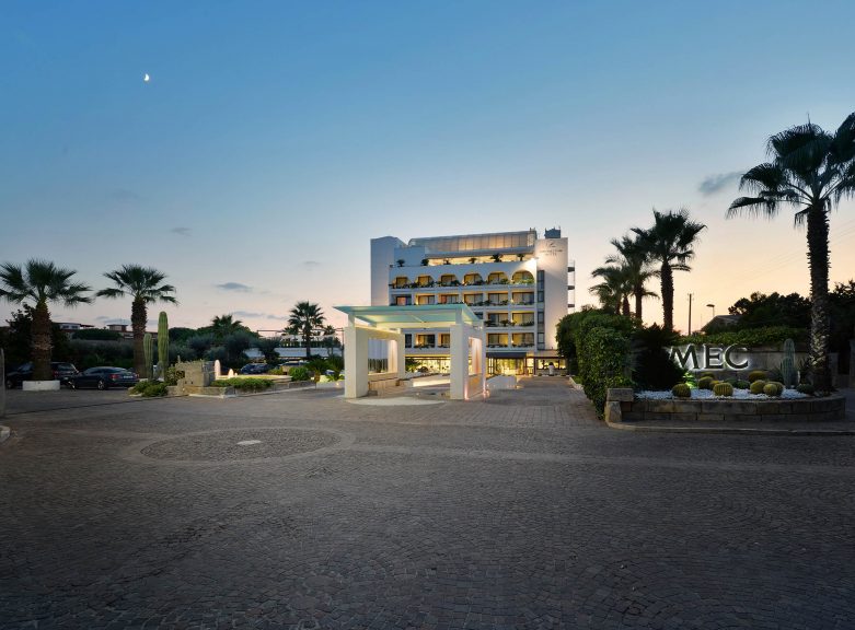 Mec Paestum Hotel 5 by Perfect Tour - 1 | YEO