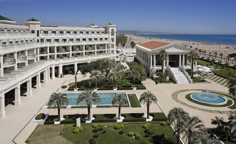 Las Arenas Balneario Resort 5*