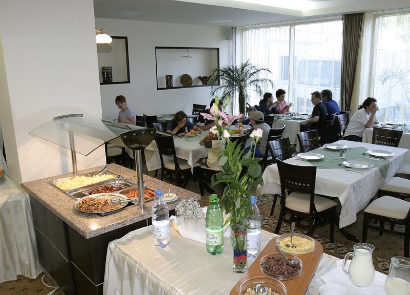 Litoralul Romanesc - Condor Hotel 4* by Perfect Tour - 1 | YEO
