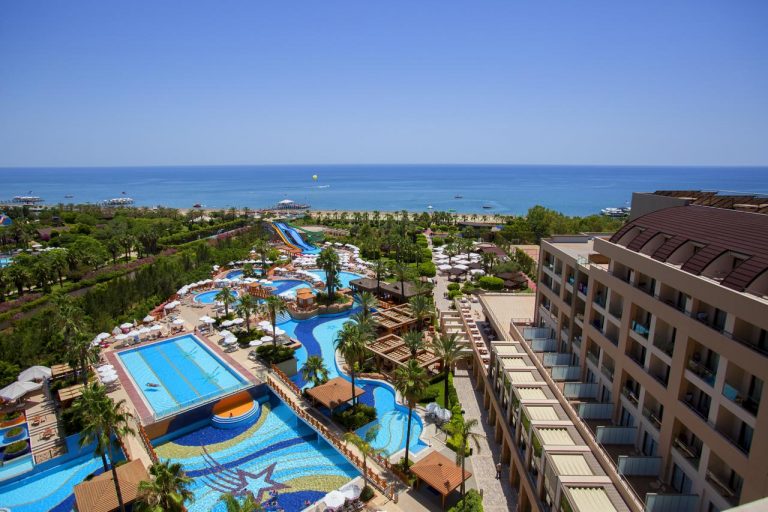 Revelion Antalya - Fame Residence Lara & Spa 5*