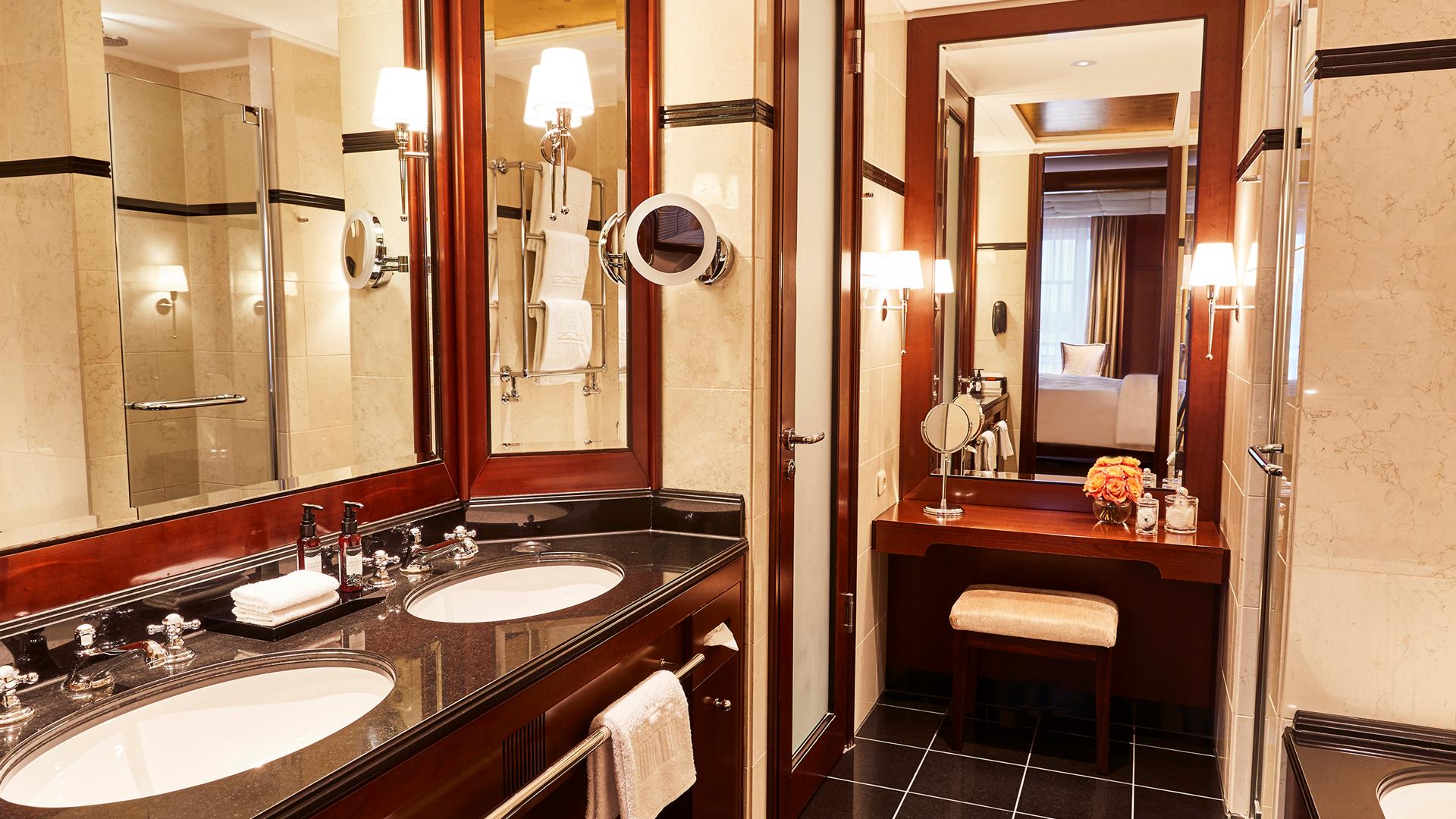 City Break Berlin - Adlon Kempinski Hotel 5* by Perfect Tour - 1 | YEO