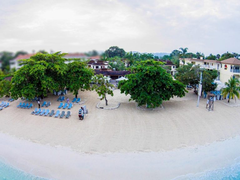 Coco La Palm Resort 3*