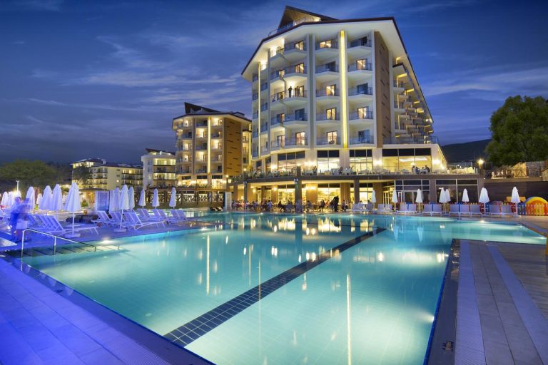 Ramada Resort Kusadasi & Golf 5*