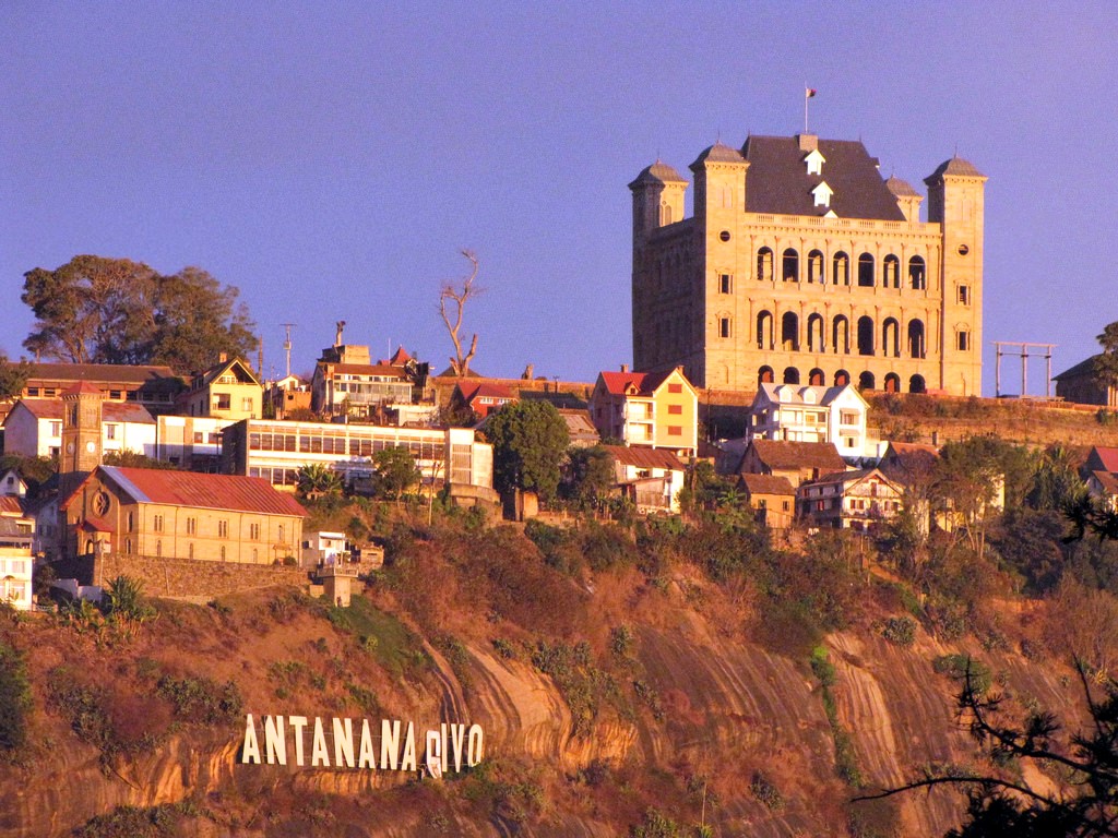 Propunere de la KLM pentru iarna aceasta: bilet avion Bucuresti - Antananarivo by Perfect Tour