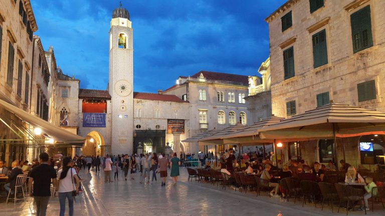 Descopera destinatii noi cu Air France: bilet avion Bucuresti - Dubrovnik