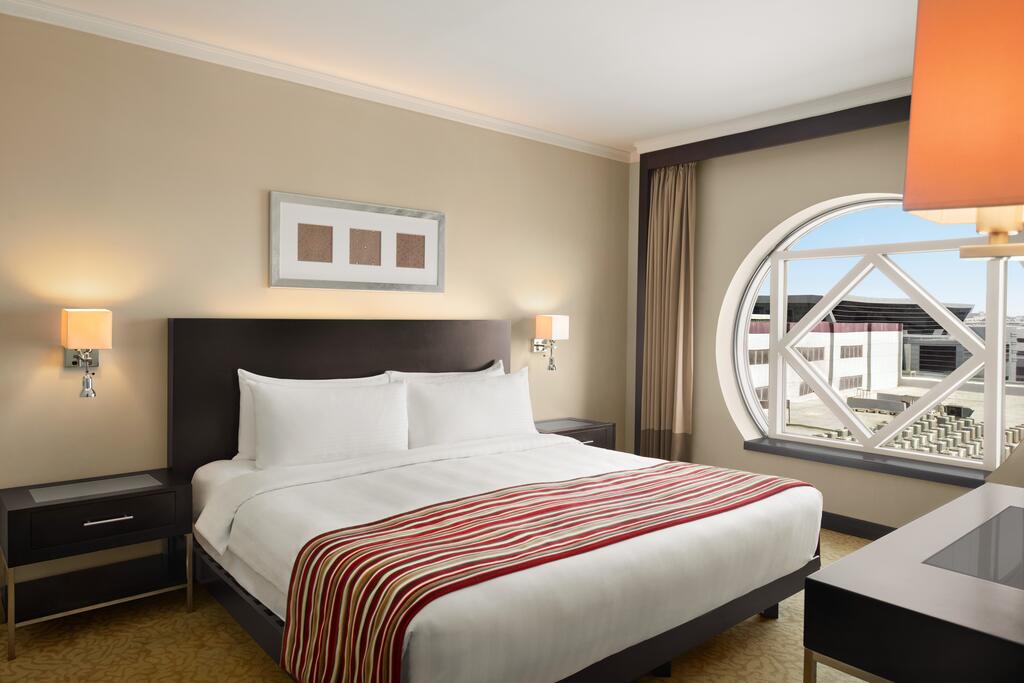 Ramada Plaza by Wyndham Dubai Deira Hotel 4* by Perfect Tour
