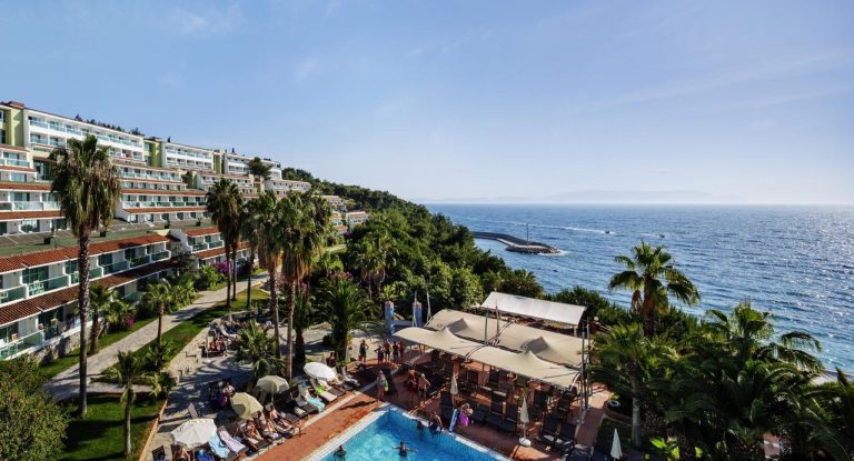 Pine Bay Holiday Kusadasi Resort 5*