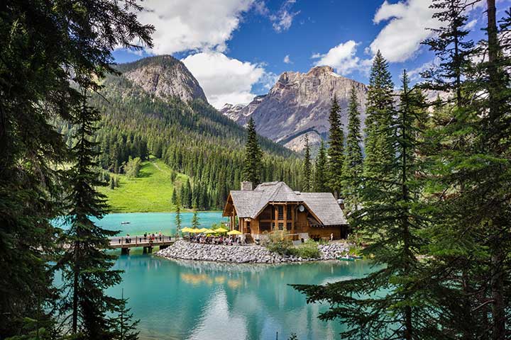 Emerald Lake Lodge 4* by Perfect Tour