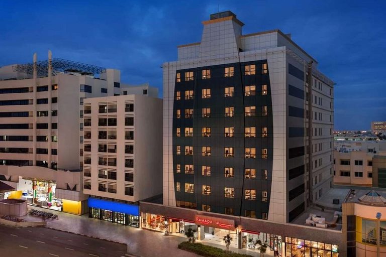 Ramada Plaza by Wyndham Dubai Deira Hotel 4*