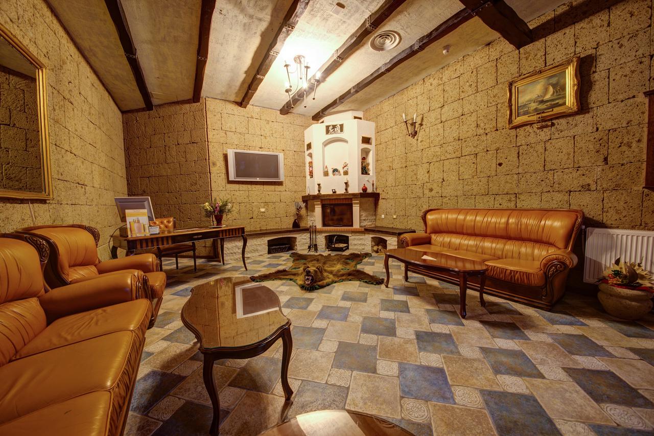 House of Dracula Hotel 4* Poiana Brasov by Perfect Tour - 5 | YEO