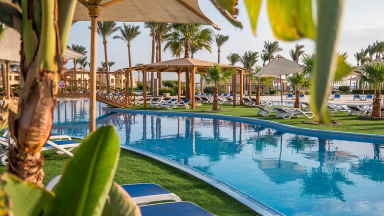 Cleopatra Luxury Resort Makadi Bay 5* - last minute