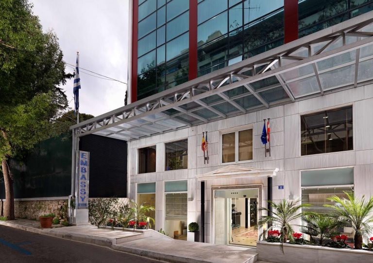 Best Western Plus Embassy Hotel 4*