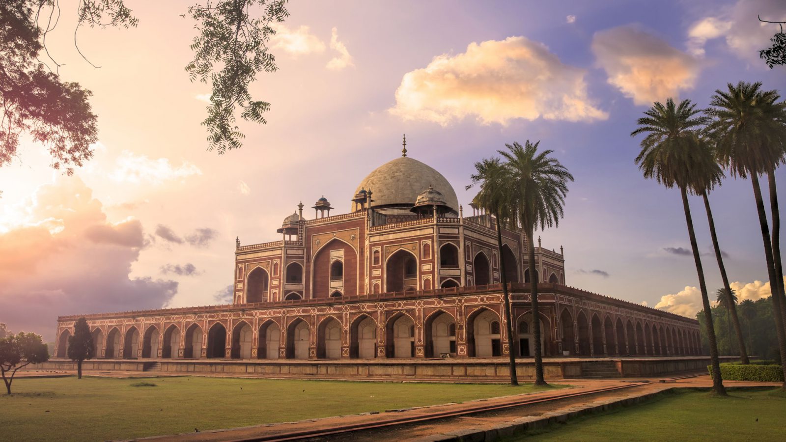 Oferta irezistibila de la Air France: bilet avion Bucuresti - Delhi
