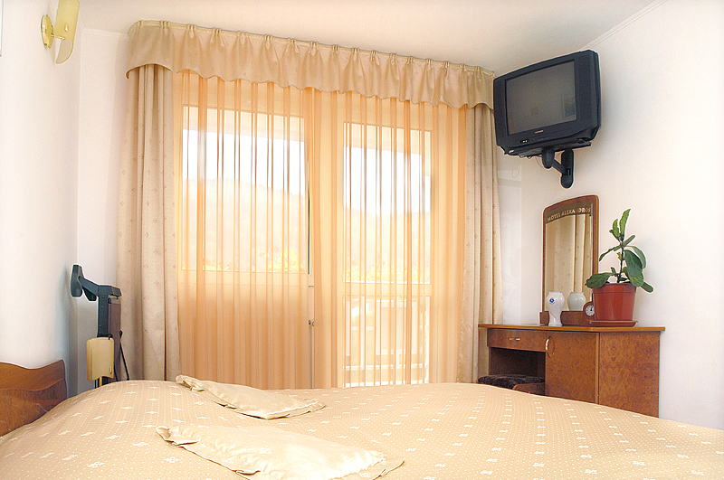Sarbatori Pascale la Busteni - Alexandros Hotel 3* by Perfect Tour - 5 | YEO