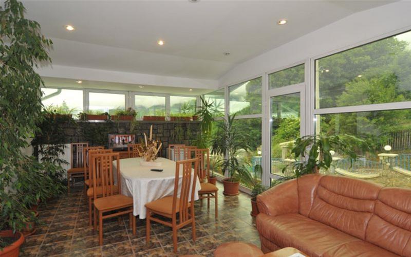 Sarbatori Pascale la Busteni - Alexandros Hotel 3* by Perfect Tour