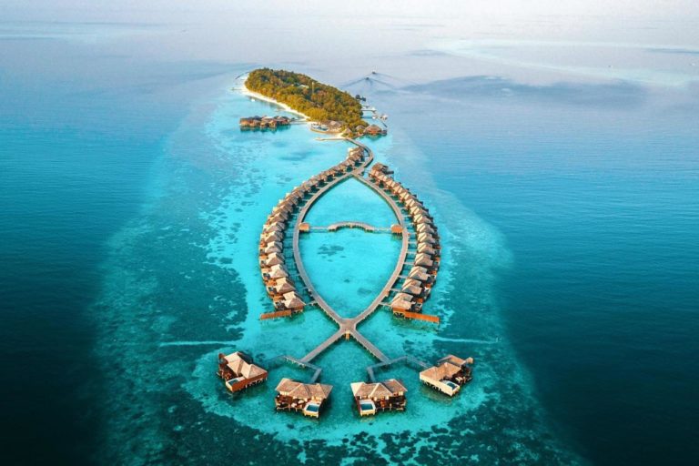 Luna de miere in Maldive - Lily Beach Resort and Spa 5*