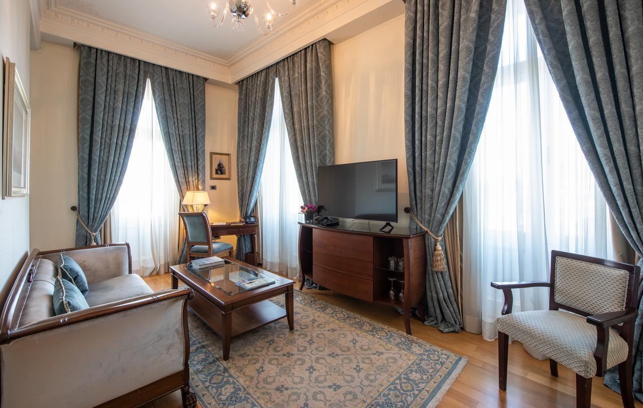 City Break Istanbul - Pera Palace Hotel 5* by Perfect Tour - 3 | YEO