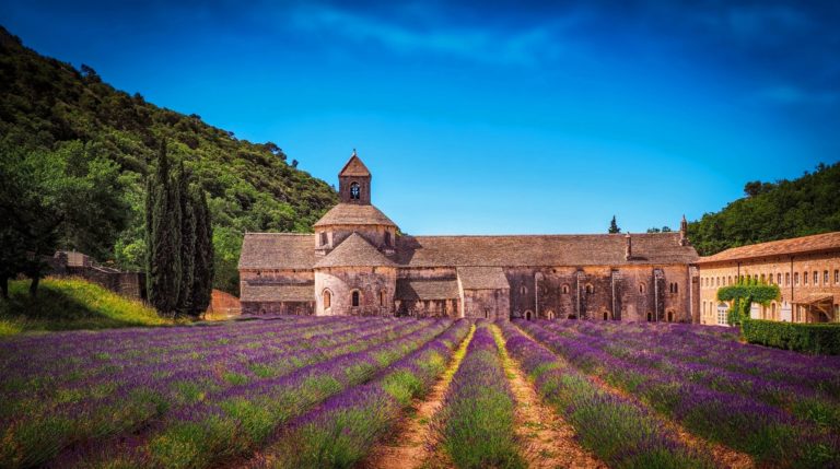 Coasta de Azur si Provence - vacante seniori