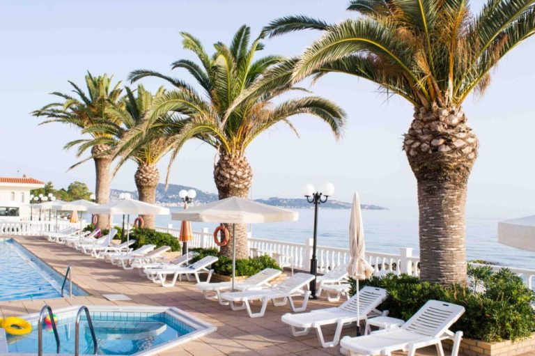 Paradise Beach Hotel 3*