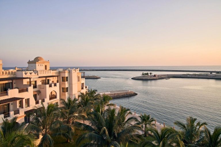 Fanar Hotel & Residences 5*