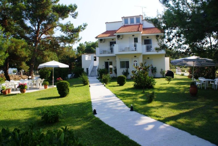 Villa Iris 3*