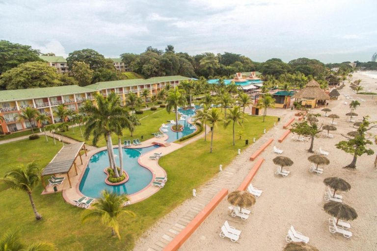 Royal Decameron Golf, Beach Resort & Villas 4*