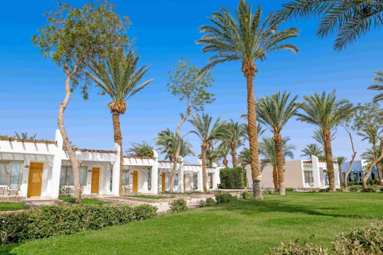 Menaville Resort 4*