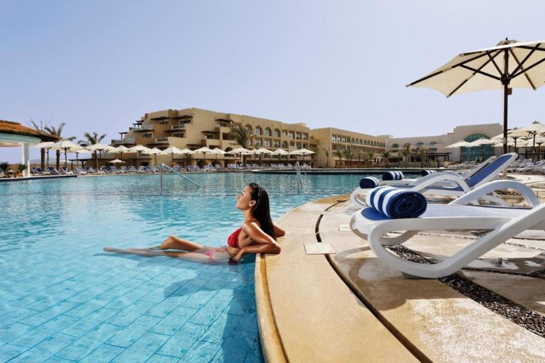 Movenpick Waterpark Resort & Spa Soma Bay 5*