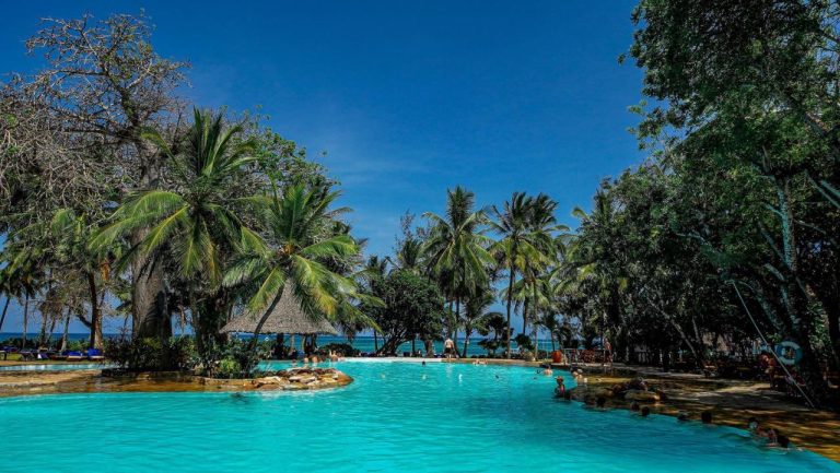 Safari si plaja in Kenya - Papillon Lagoon Reef Hotel 3*
