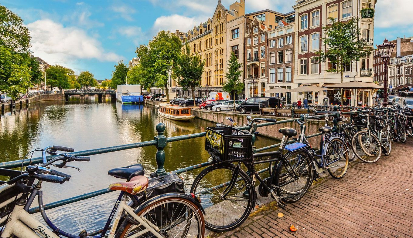 Oferta speciala de la Air France: bilet avion Bucuresti - Amsterdam by Perfect Tour