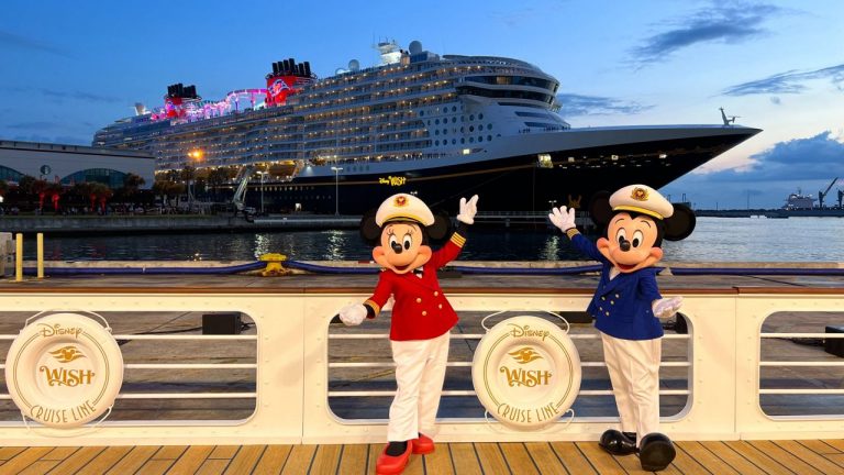 Disney Cruise Line - Croaziera 7 nopți pe Mediterana si insulele grecești (de la Civitavecchia) la bordul navei Disney Dream