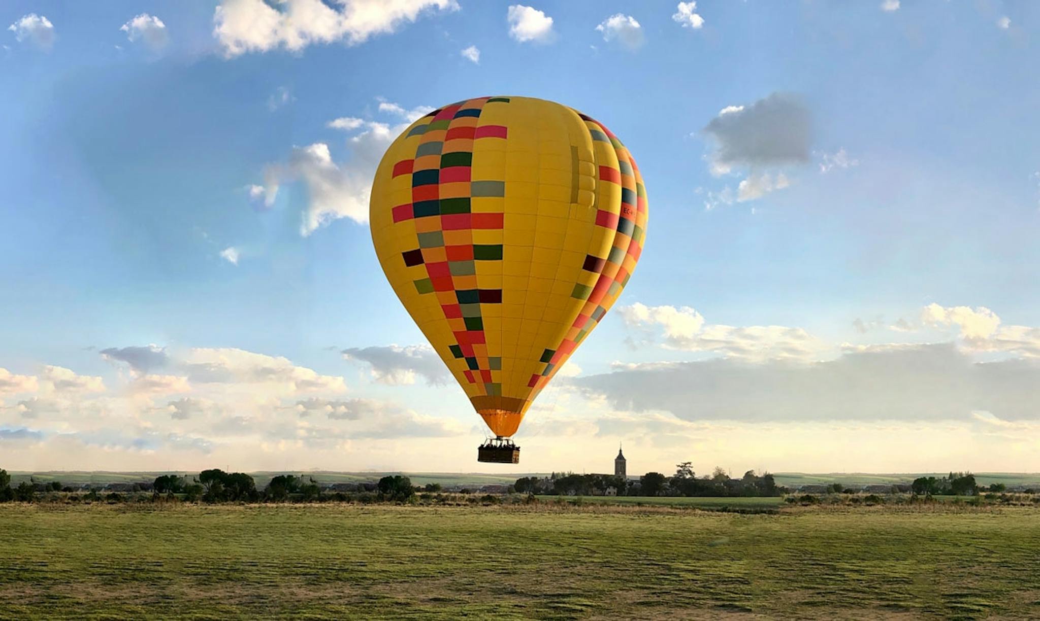 Plimbare cu balonul cu aer cald la Segovia, din Madrid by Perfect Tour