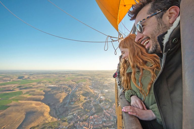 Plimbare cu balonul cu aer cald la Segovia, din Madrid