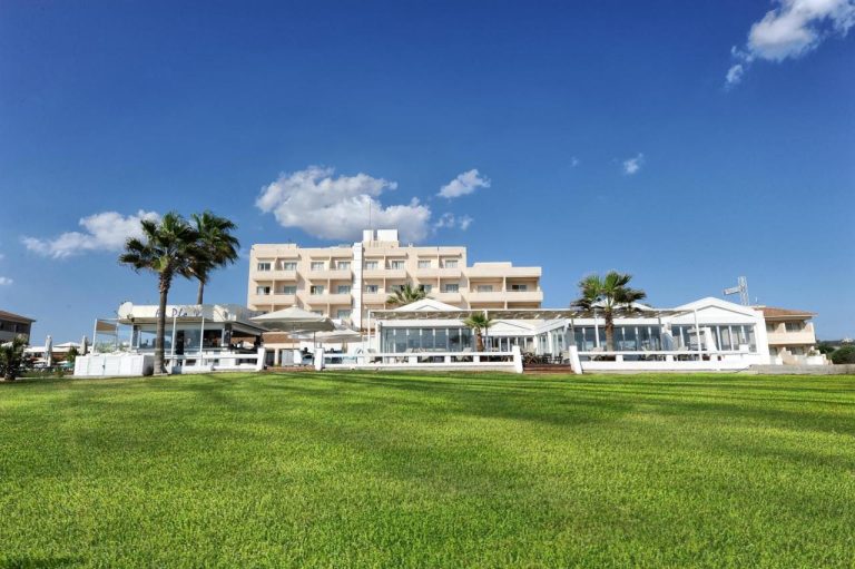 Piere - Anne Beach Hotel 3*