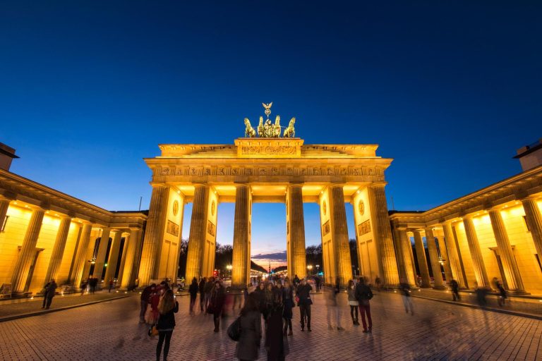 Oferta de la KLM: bilet avion Bucuresti - Berlin